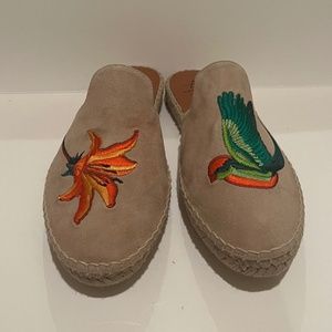 Aquatalia Blair Espadrille Bird‎ Flower Suede Embroidered Mules Slip on Shoes 7